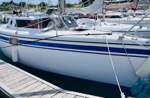 Sailboat with sanitary facilities and parking