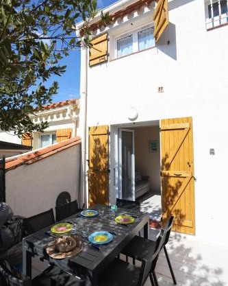Saint Cyprien jolie maison climatisee avec une grande terrasse