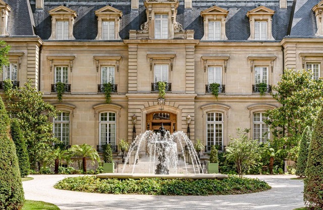 Saint James Paris - Relais & Chateaux