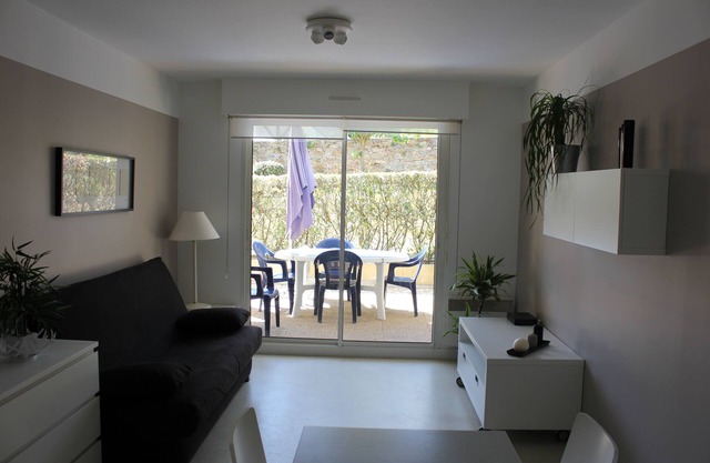 Saint Marc Sur Mer: apartment/flat - 2 rooms - 4/5 persons