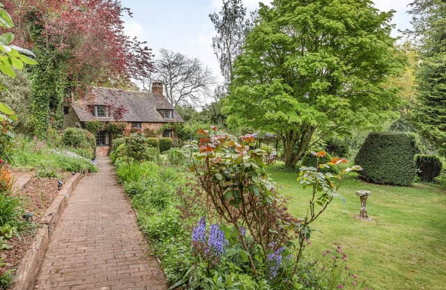 SAINT PANCRAS CHAPEL, pet friendly, with open fire in Williton