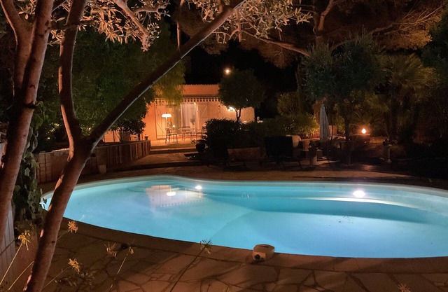 Saint Raphael beautiful villa 170 m2 swimming pool, very quiet, comfortable, residential