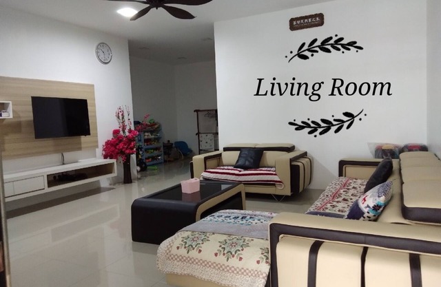 Sakura Homestay Miri-10 pax (3km to town)