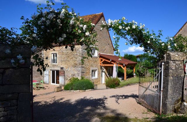 Salamander cottage