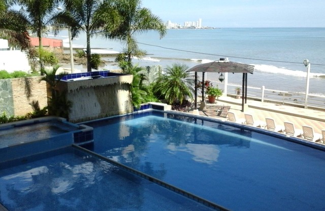 Salinas Beachfront & Ocean View Condo