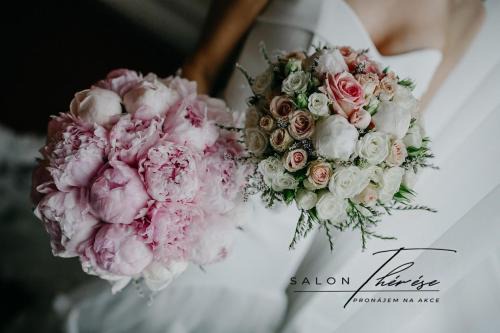 salon Therese