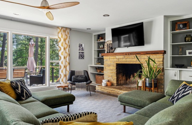 Sample the Sandhills at Six Dixie Lakeside!