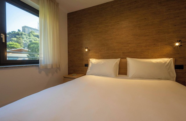 San Martin Holidays Home: Three-room apartment with balcony