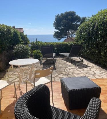 Sanary charmant appartement bord de mer