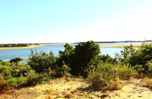 Sandune Pleasant Point, Fleet, on Cape Cod
