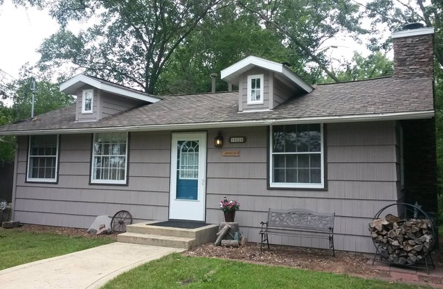 Sandwood Cottage on WI River-Huge Weekly and Monthly Discounts!