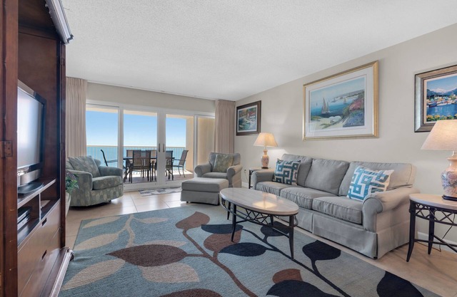 Sandy Key 733: 2 BR/2 BA Beachfront Condo in Perdido Key, FL Sleeps 6