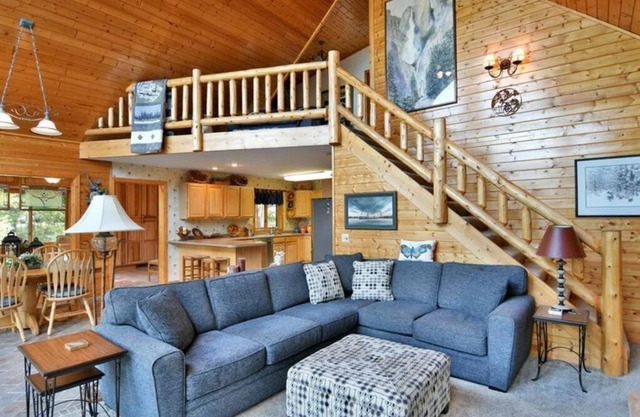 Sandy Lake Cabin ~Private Luxury Vacation Home~