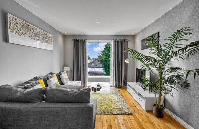 Sandy Lane Apartment