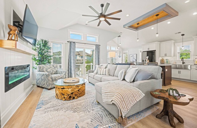 Sandy Pelican: New Construction, Pool, Hot Tub, Elevator
