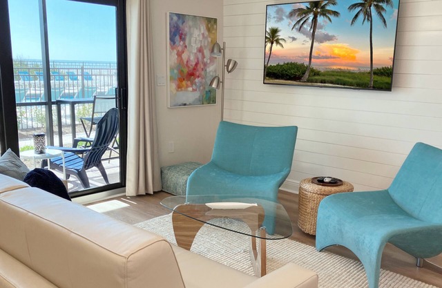 Sanibel 1-bedroom Beachfront Condo!