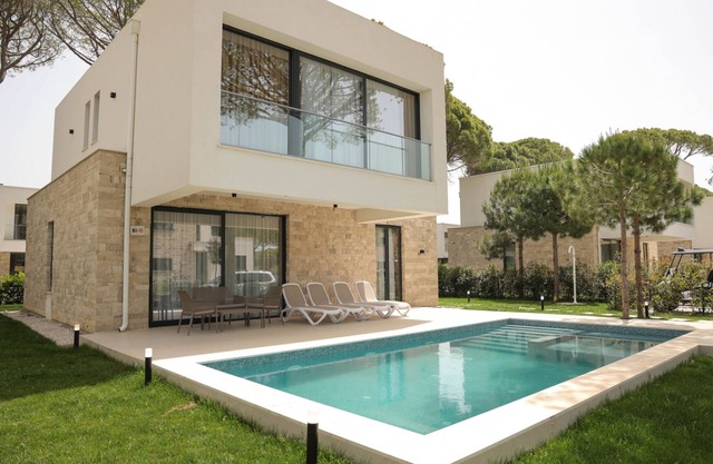 Sanpietro Vacation Deluxe Villa