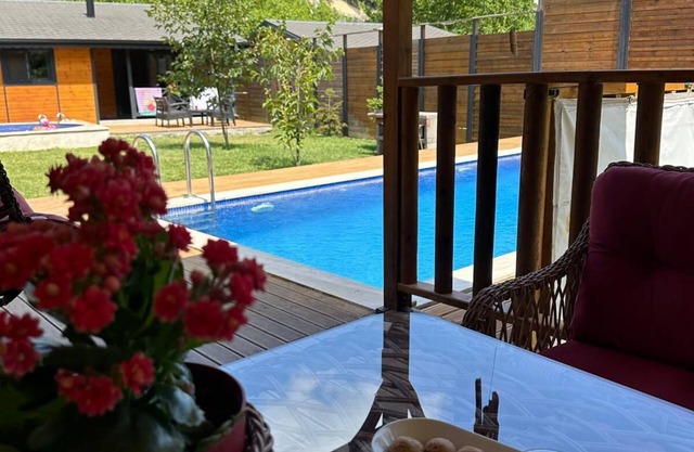 Sapanca Dereboyu Konakları