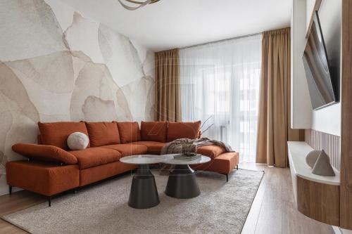 Saphire by Kristal Collection
