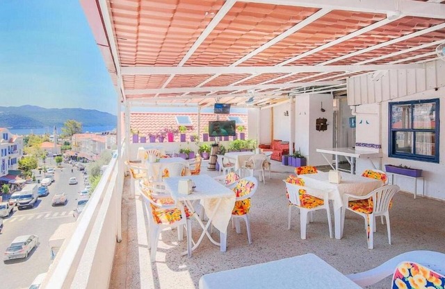 Saray Otel