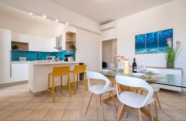 Sardinia Re - Emerald House