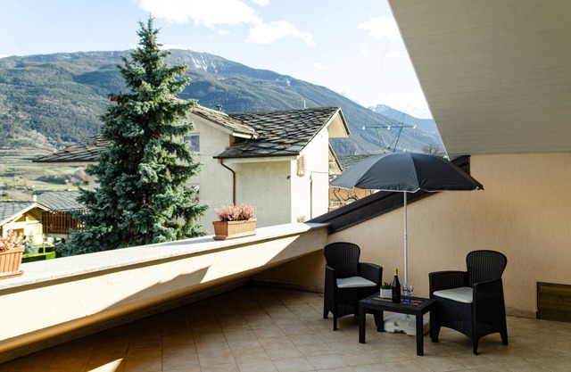 Sarre Skyline Apartment - Relaxation in Aosta Valley