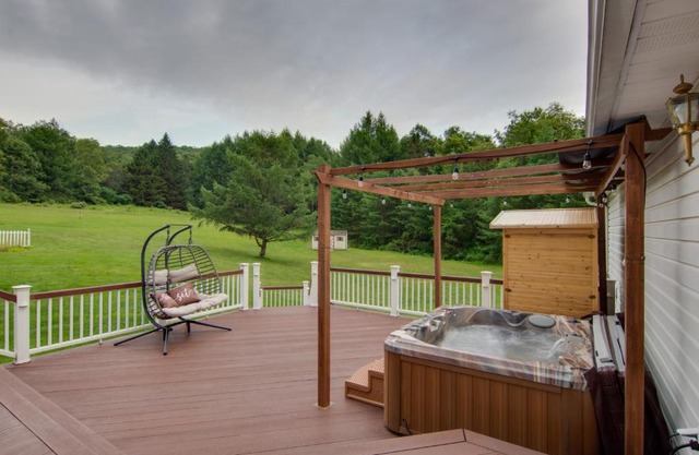 Sauna, Spa and Stargazing Coudersport Home!