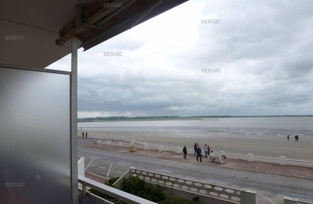 SAUVAGINE2 Beautiful apartment, facing the sea