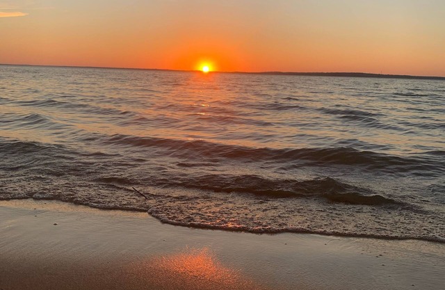 SAYKM Sandy Feet Retreat on Lake Texoma min from sandy beach!