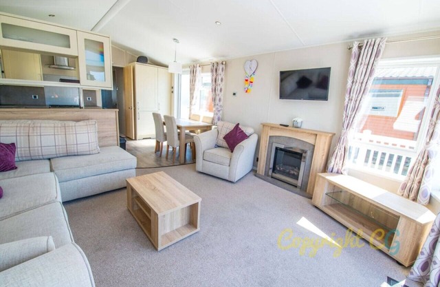 SBL54 - Camber Sands Holiday Park - Mini Lodge - Sleeps 8 - 3 Bedrooms