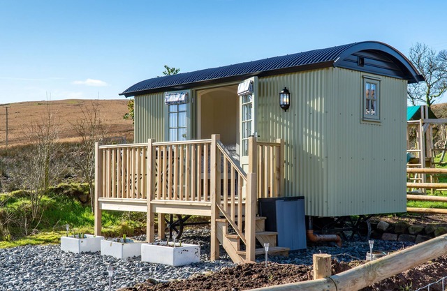 Scalderskew Shepherds Hut - Situated on a Lakeland Fell Farm