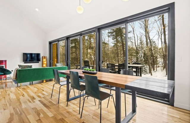 Scandinavian Chalet | Hot Tub | FLX Retreat