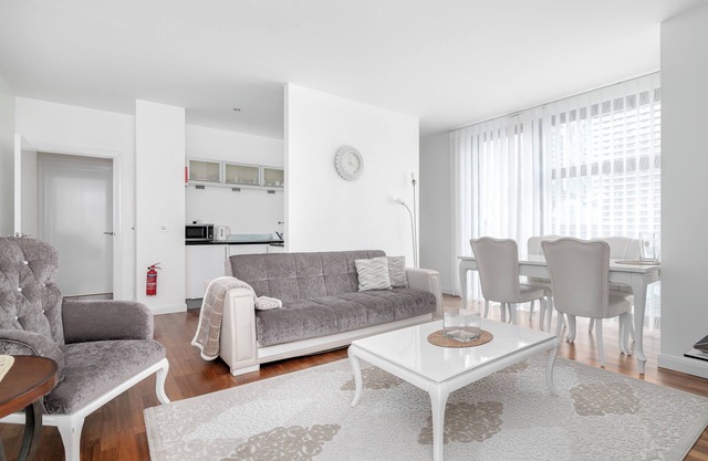 Scenic 2-Bed in Canary Wharf