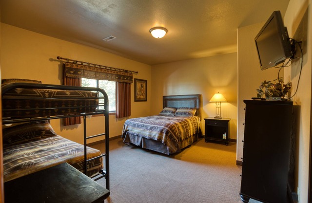 Scenic Lodge- Lewis and Clark Resort