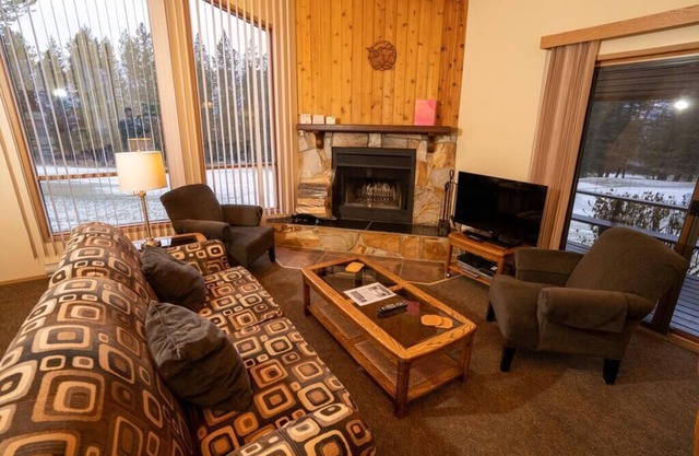Scenic Rocky Mountain Location for Christmas Week
