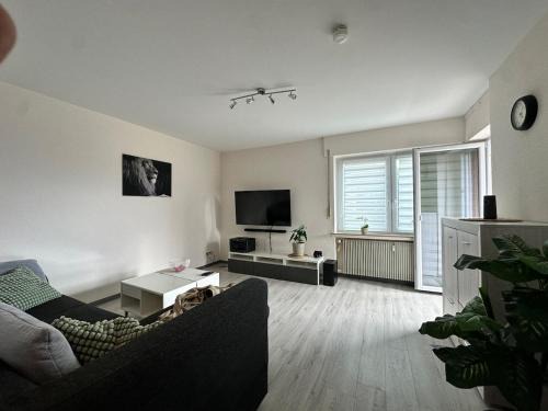 Schöne 2 Zimmer Wohnung, modern & stadtnah