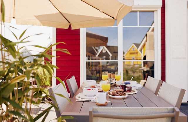 Schorfheide vacation home with whirlpool & eco-friendly energy included!