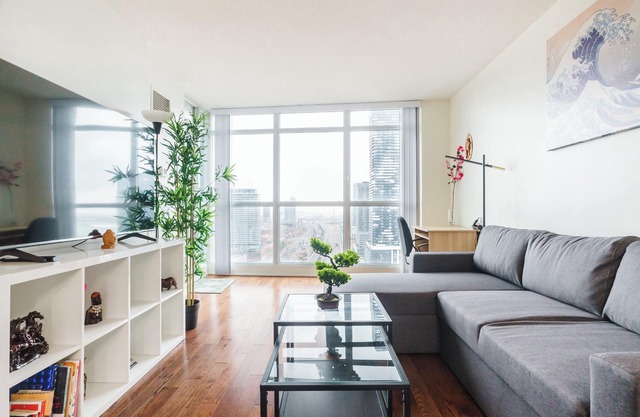 Scotiabank Arena 3bed, 1bath Downtown Toronto W/Parking