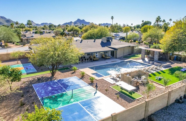 Scottsdalestays 9 BDRM Multimillion Estate-Pool-Spa-Pickleball-Basketball & More