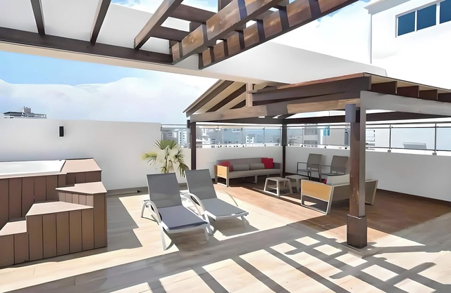 SD 6BR Luxury Sunshine 2 Apt A + Free Bonus