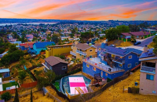SD Lux Oasis: Theatre, Spa, 14Beds, AC, Sleeps 20+