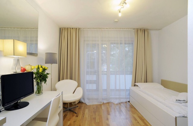 Serviced Apartment including wireless internet, cleaning and linen service