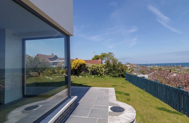 SEA AND SKY, pet friendly, country holiday cottage in Donaghadee