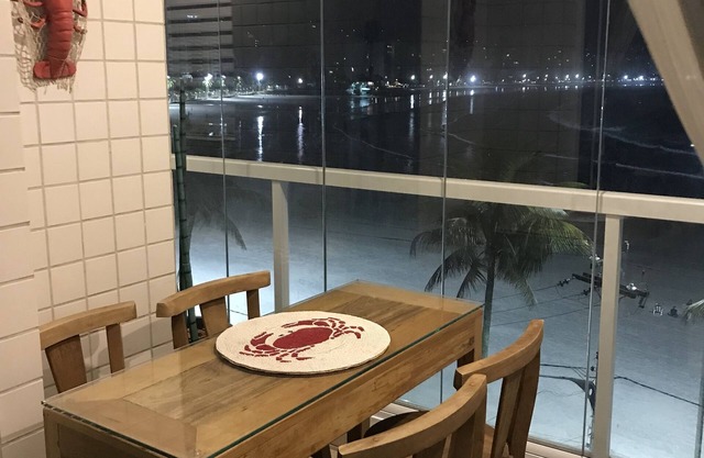 SEA FRONT GOURMET APARTMENT - 6 adults