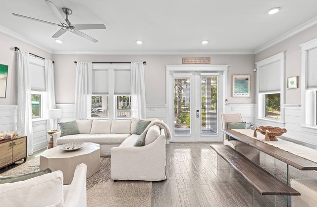 Sea Mist in Prominence | Golf Cart, Bikes, Pools, Walk to Big Chill!