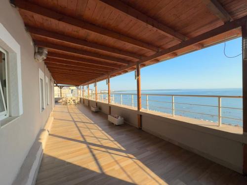 Sea View and Mountain View Penthouse Shëngjin