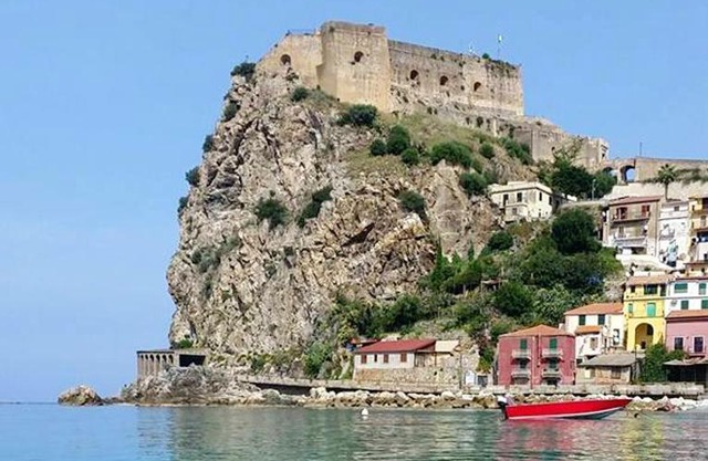 Sea view apartment in Scilla - 120 sqm, air conditioning