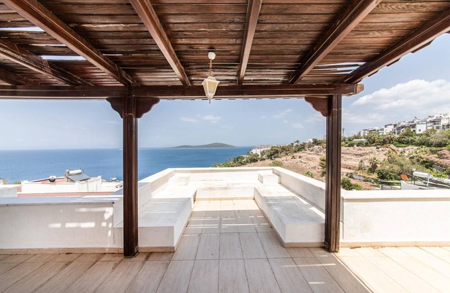 Sea View Duplex Private Villa in Bodrum Gundogan