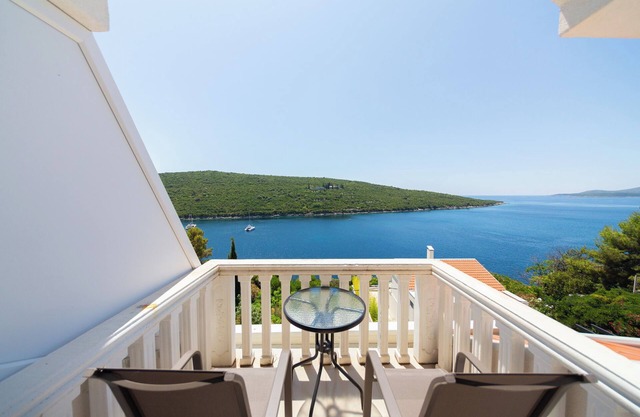 Sea View Duplex with Jacuzzi & Sauna in Bigova Bay