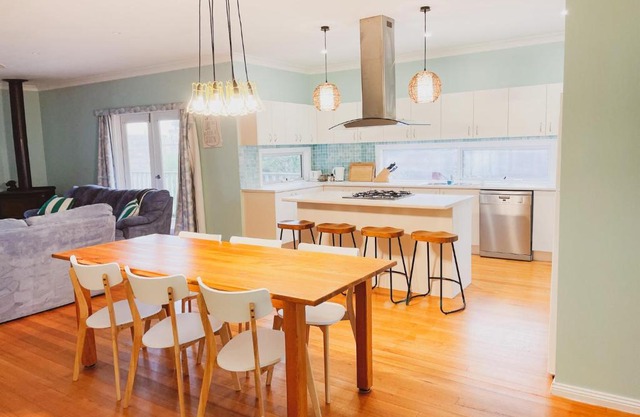 Seabatical Port Campbell